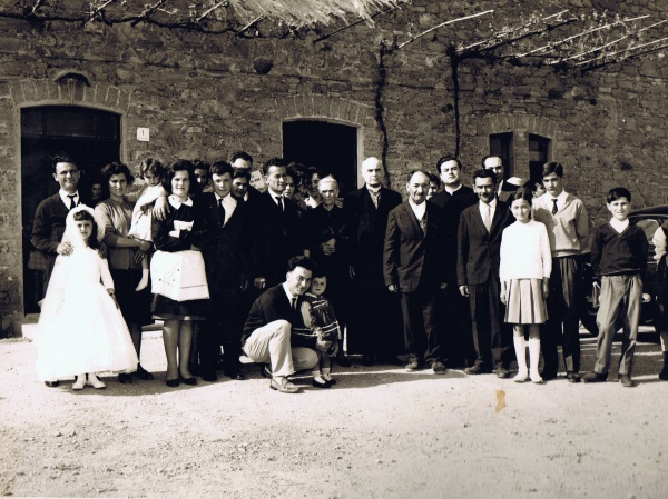 10th may 1965: historical photo of the family living in Casale Monticchio