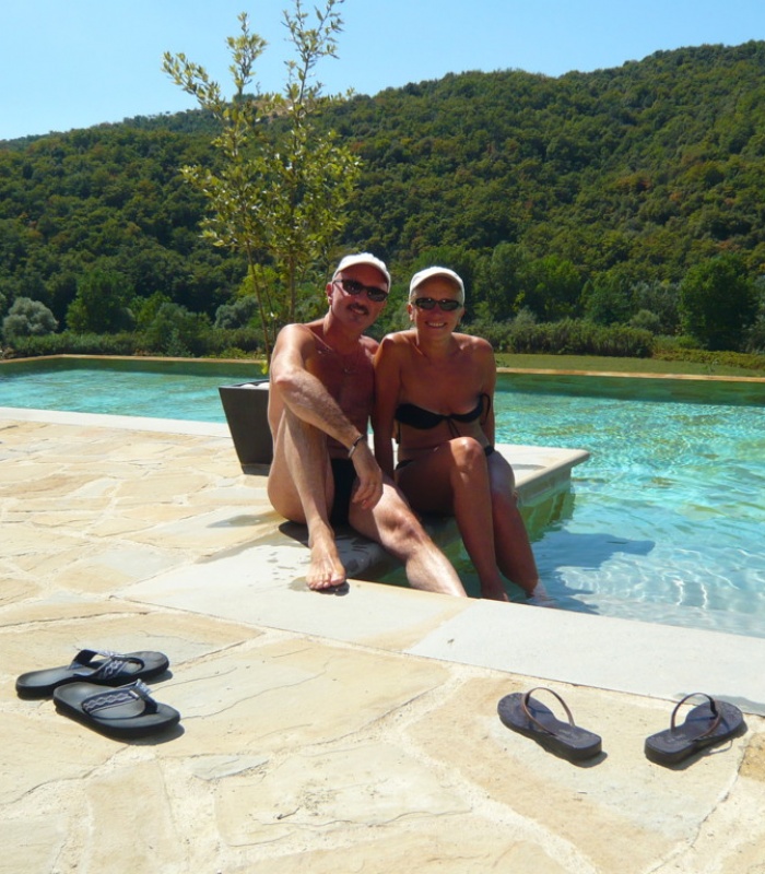 Our guests Eman and Sou are just chilling out in the pool!
