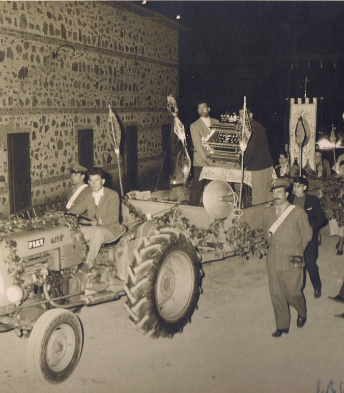 "The returning icon" parade of 1965 in Monticchio